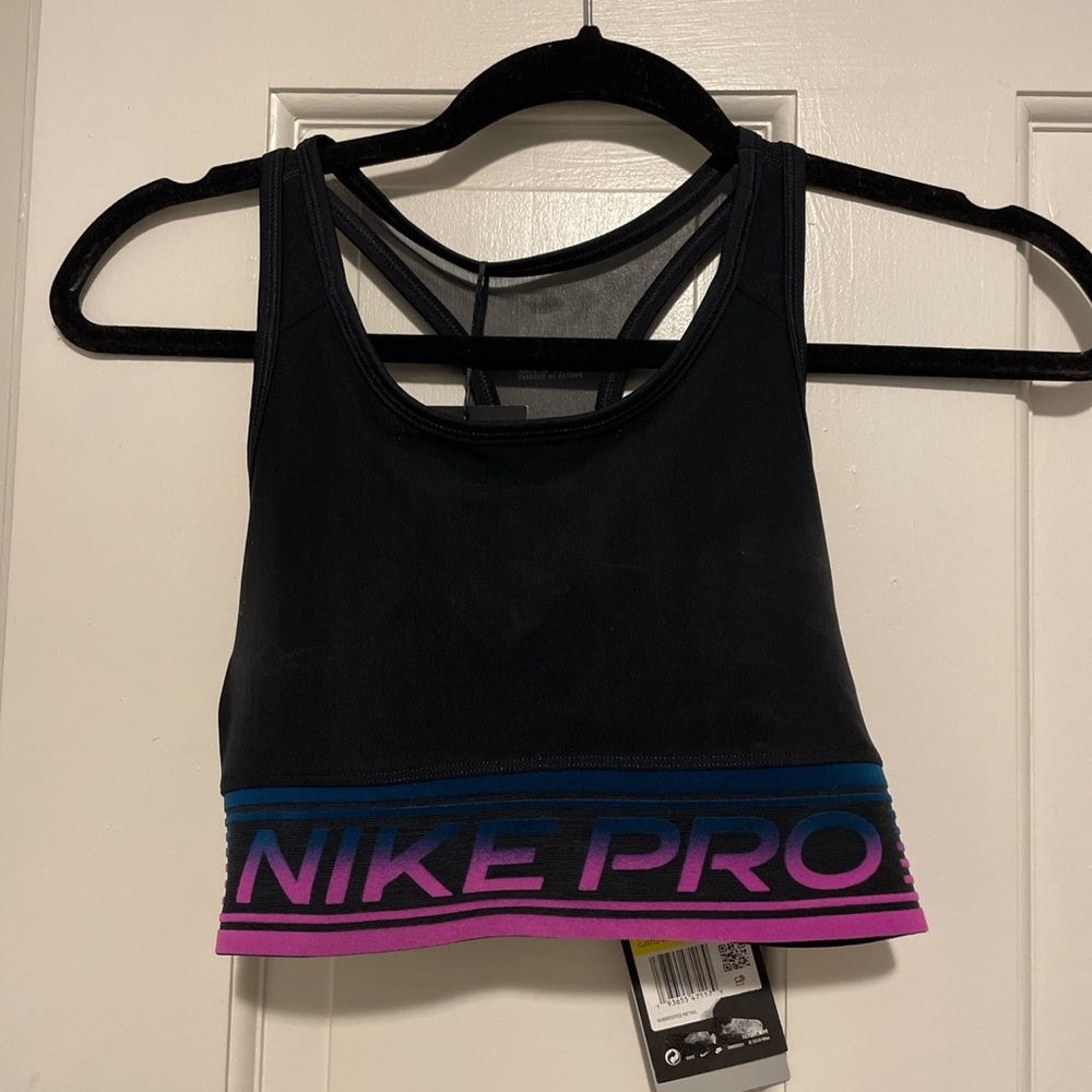 Nike Swoosh Bra